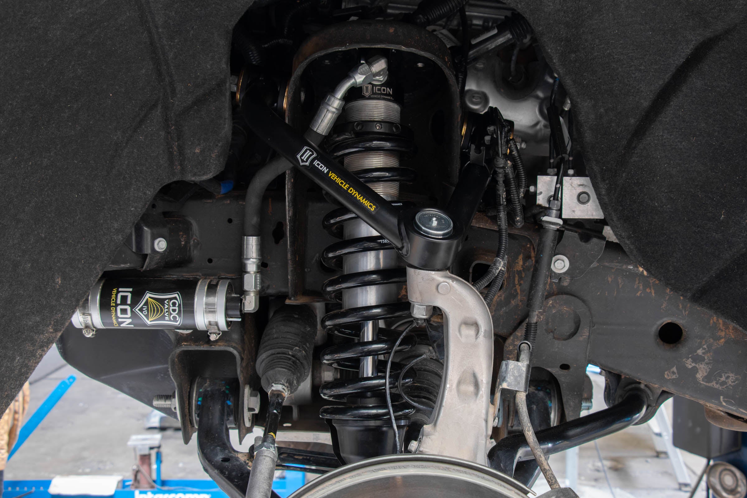 ICON 19-23 GM 1500, 0-3.5" Lift, Front, 2.5 VS Extended Travel RR Coilover Kit 71656