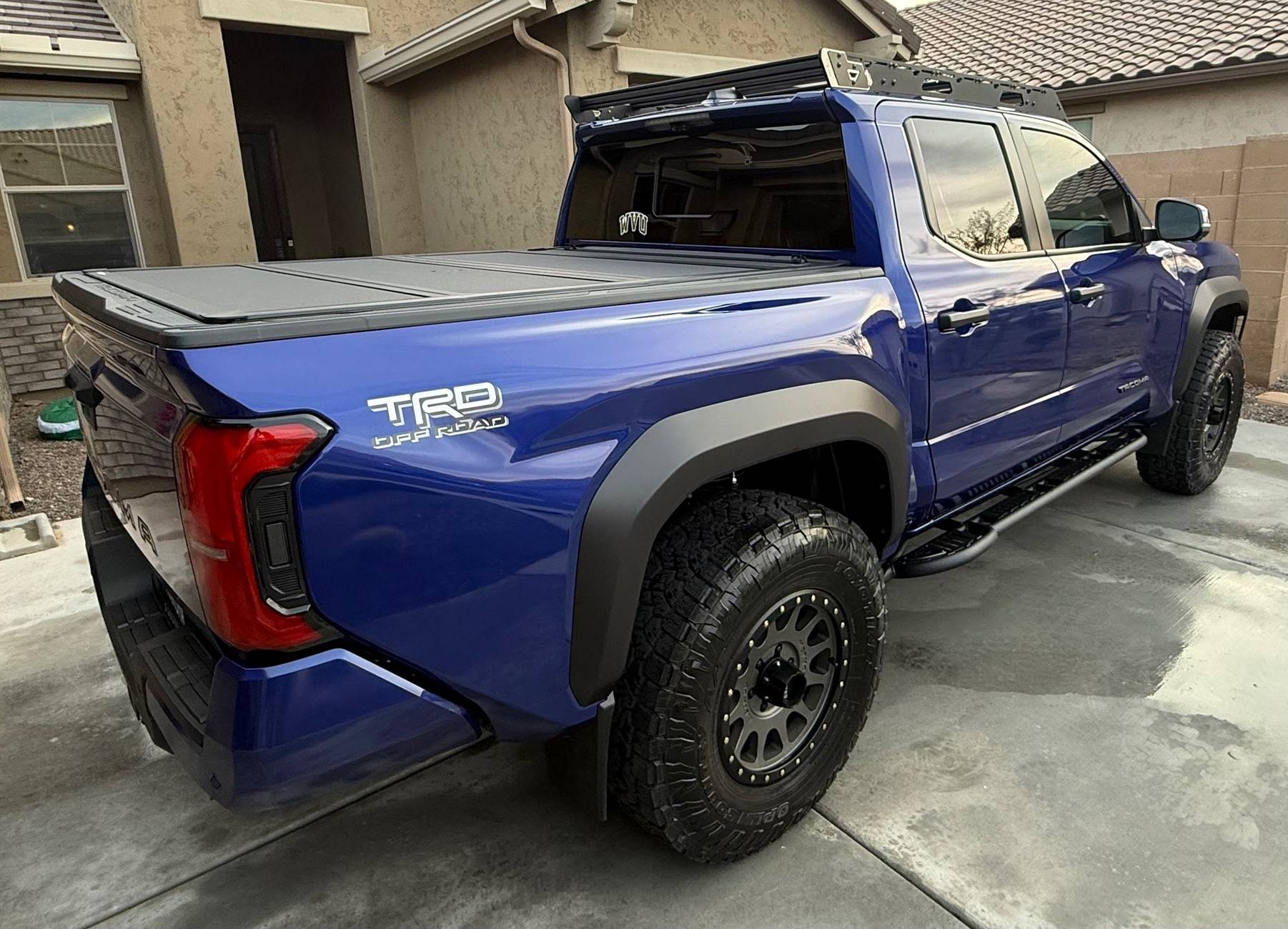 17x8.5 Method MR305's in Matte Gunmetal on a 2024 Toyota Tacoma - Flex Offroad