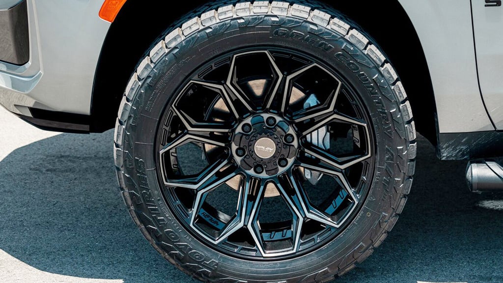 22x12 4Play Off-Road 4P83 Brushed Black (* May Require Trimming) 6x135 6x5.5/139.7 -44mm