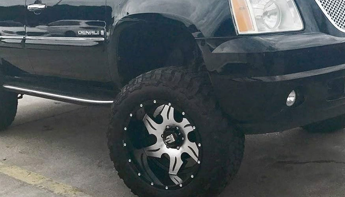 (Clearance - No Returns) 22x14 American Truxx AT163 Ninja Gloss Black Machined (* May Require Trimming) 6x135 -76mm - Flex Offroad