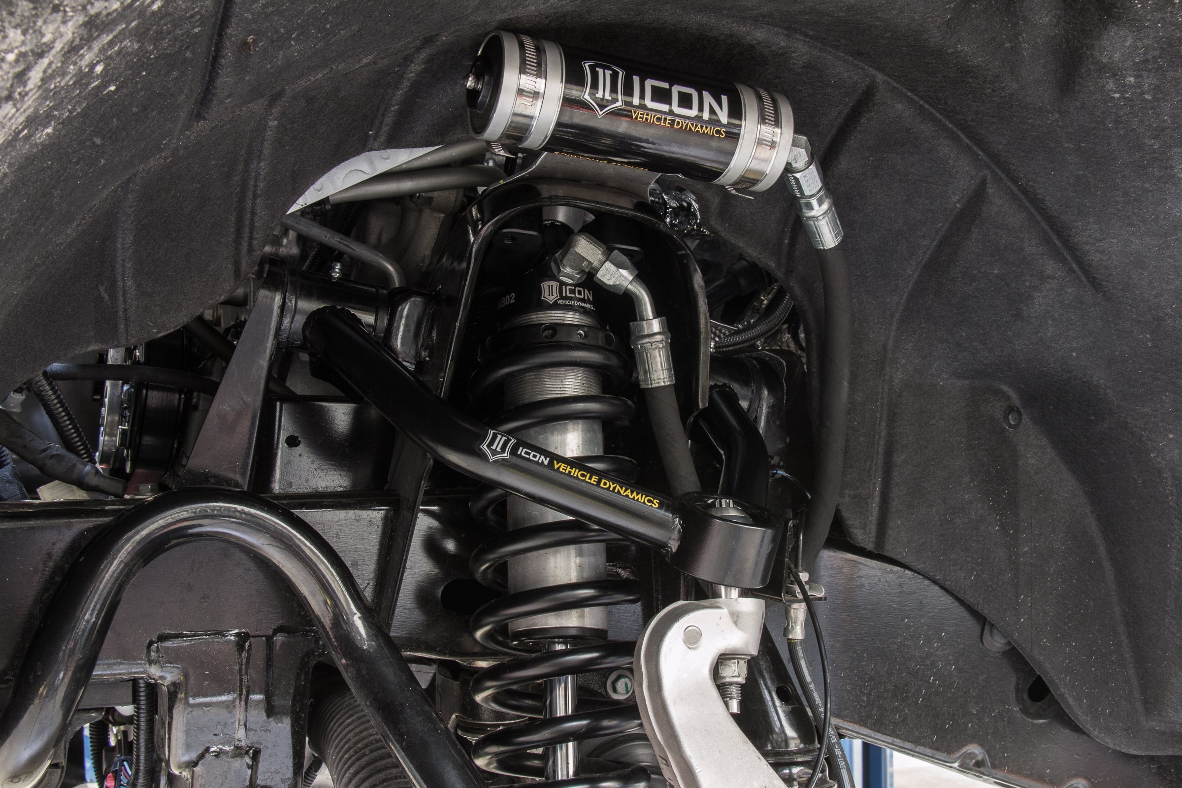 ICON 2015-2022 Chevrolety Colorado/GMC Canyon, .75-3" Lift, Front, 2.5 VS Remote/CDCV Coilover Kit 71510c