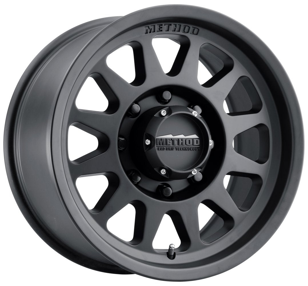 17x9 Method Race MR704 HD Matte Black (Bead Grip) 8x180 18mm - Flex Offroad