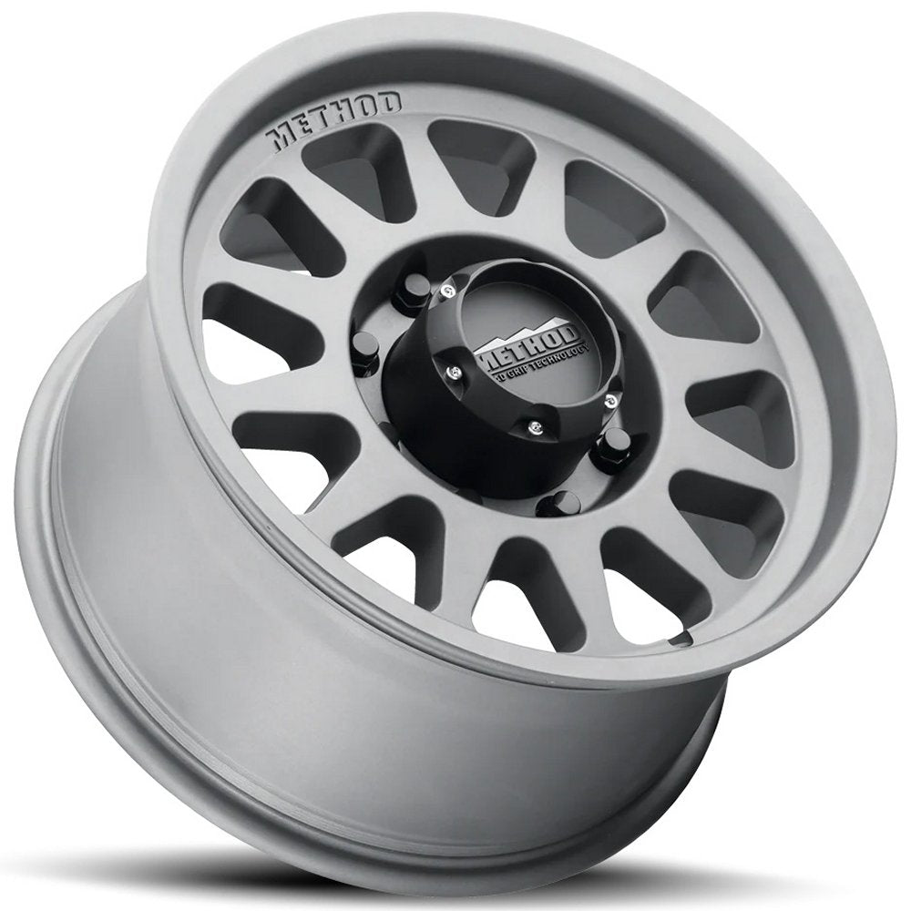 17x8.5 Method Race MR709 HD Bead Grip Machined Clear Coat 5x5/127 0mm