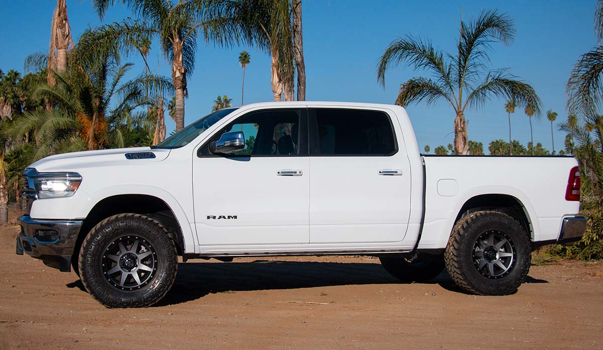 ICON 2019-2023 Ram 1500, 2-3" Lift, Front, V.S. 2.5 Series Coilover Kit, Internal Reservoir 211010