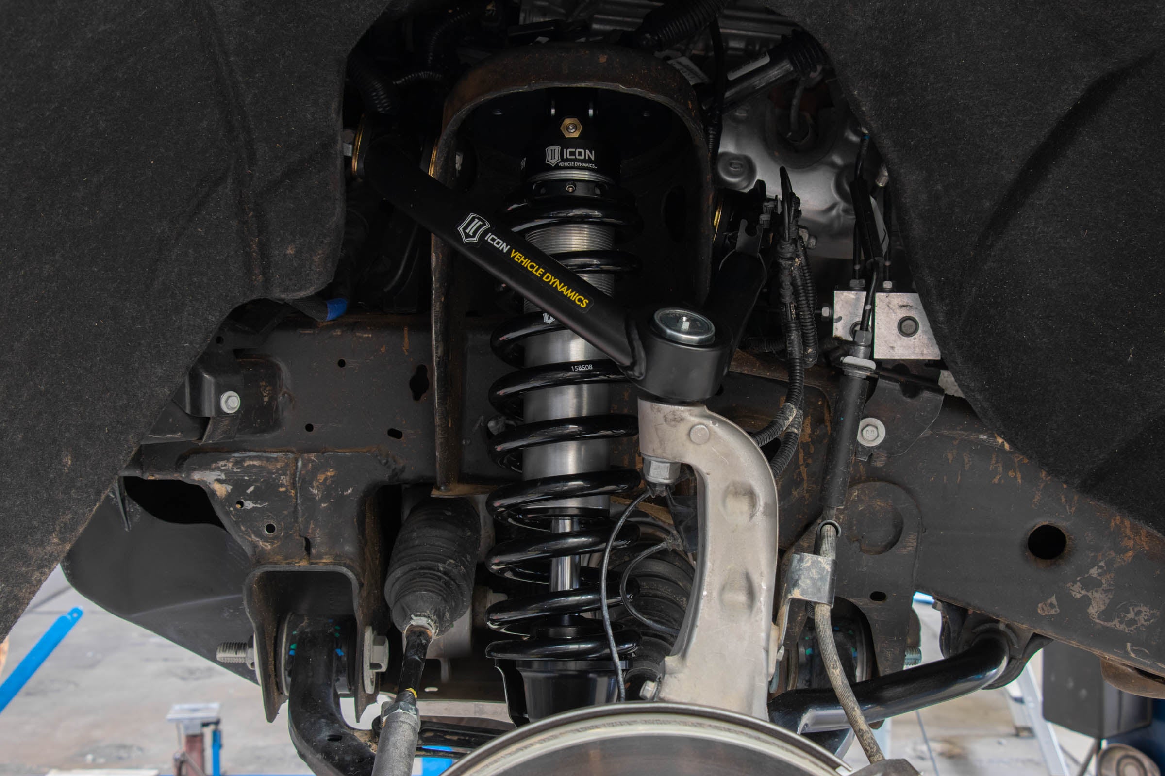 ICON 2019-2024 GM 1500 Pickup/2021-2023 GM SUV, Tubular Upper Control Arm Kit w/ Delta Joint 78620dj