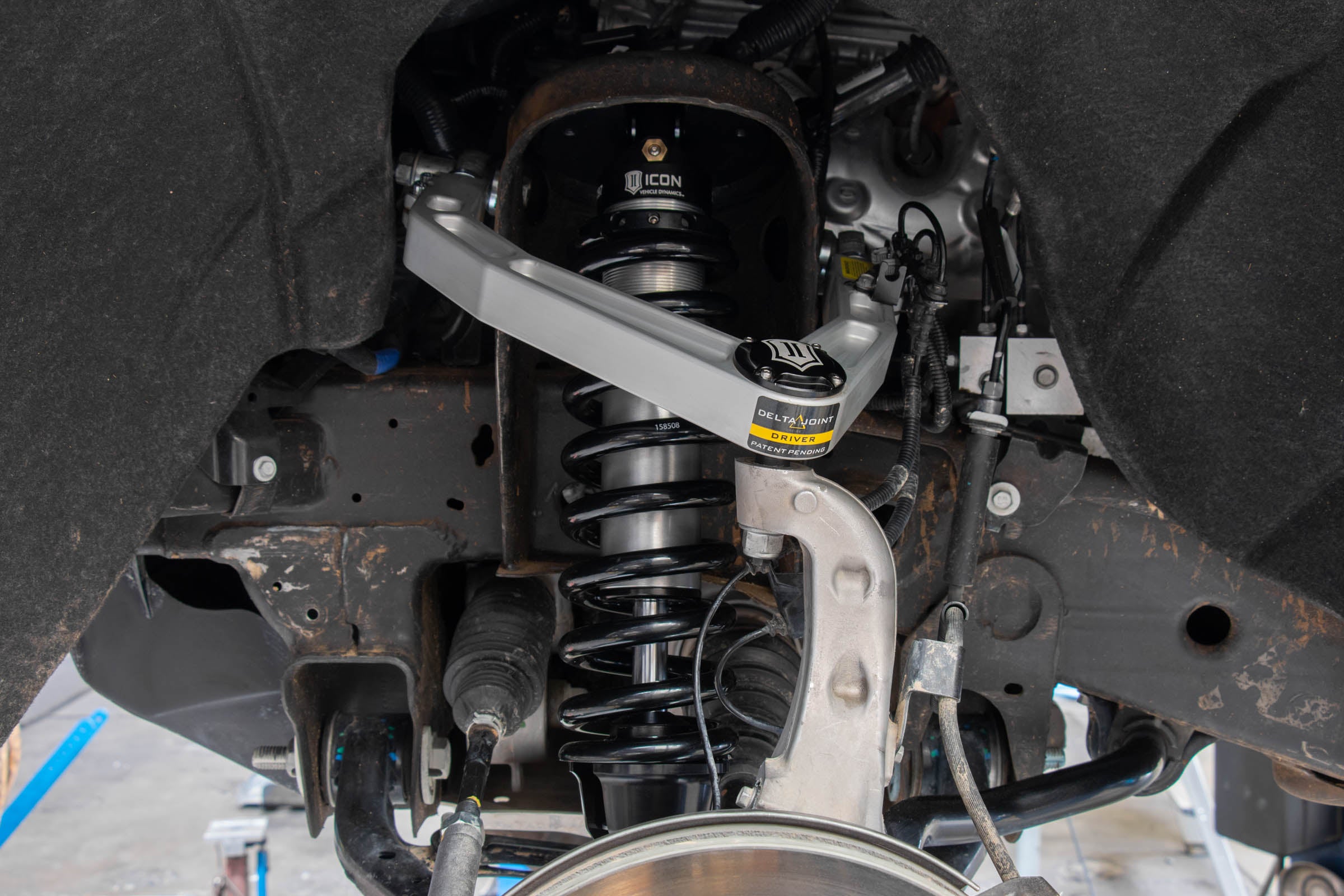 ICON 19-23 GM 1500, 1.5-3.5" Lift, Front, 2.5 VS Extended Travel Coilover Kit 71606