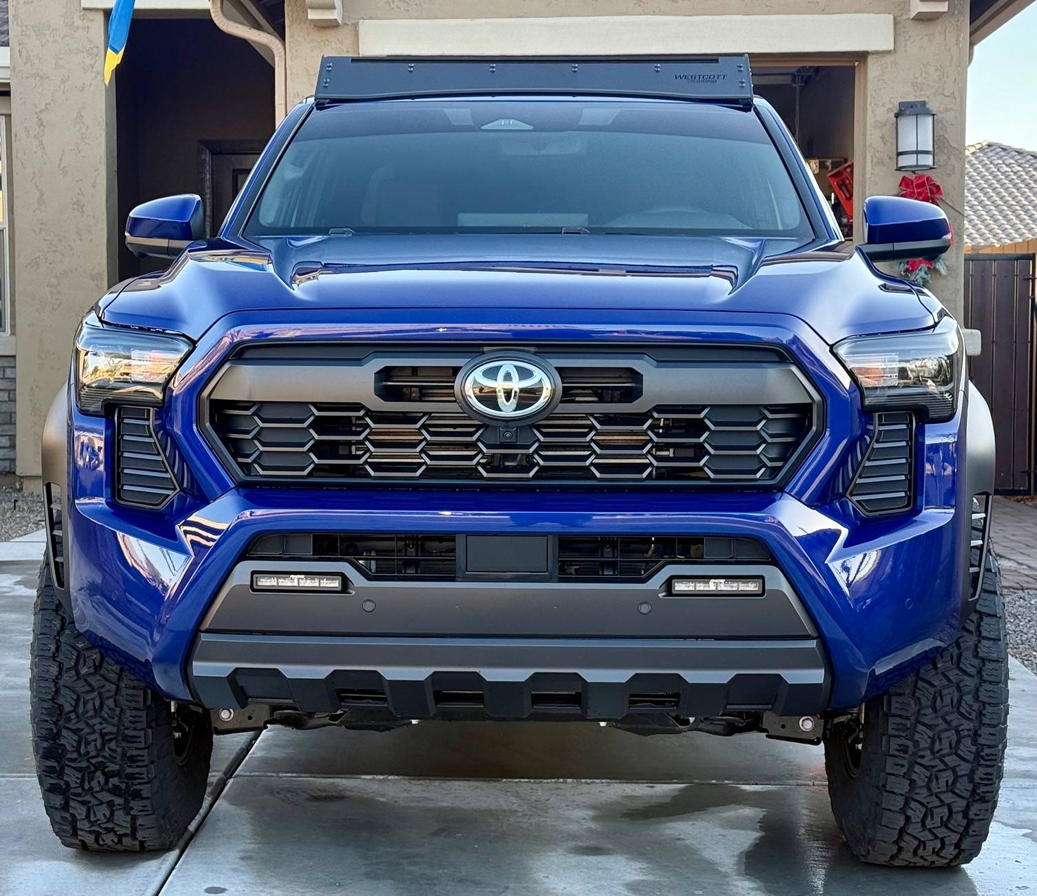 17x8.5 Method MR305's in Matte Gunmetal on a 2024 Toyota Tacoma - Flex Offroad