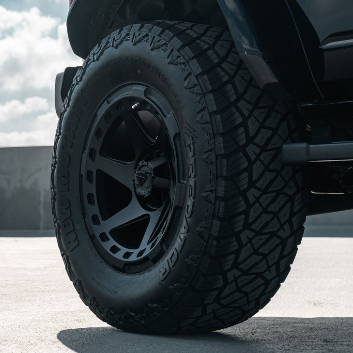 18x9 Blaque Diamond Off-Road BD-O728 Matte Textured Black (Flow Forged) 6x135 6x5.5/139.7 1mm - Flex Offroad