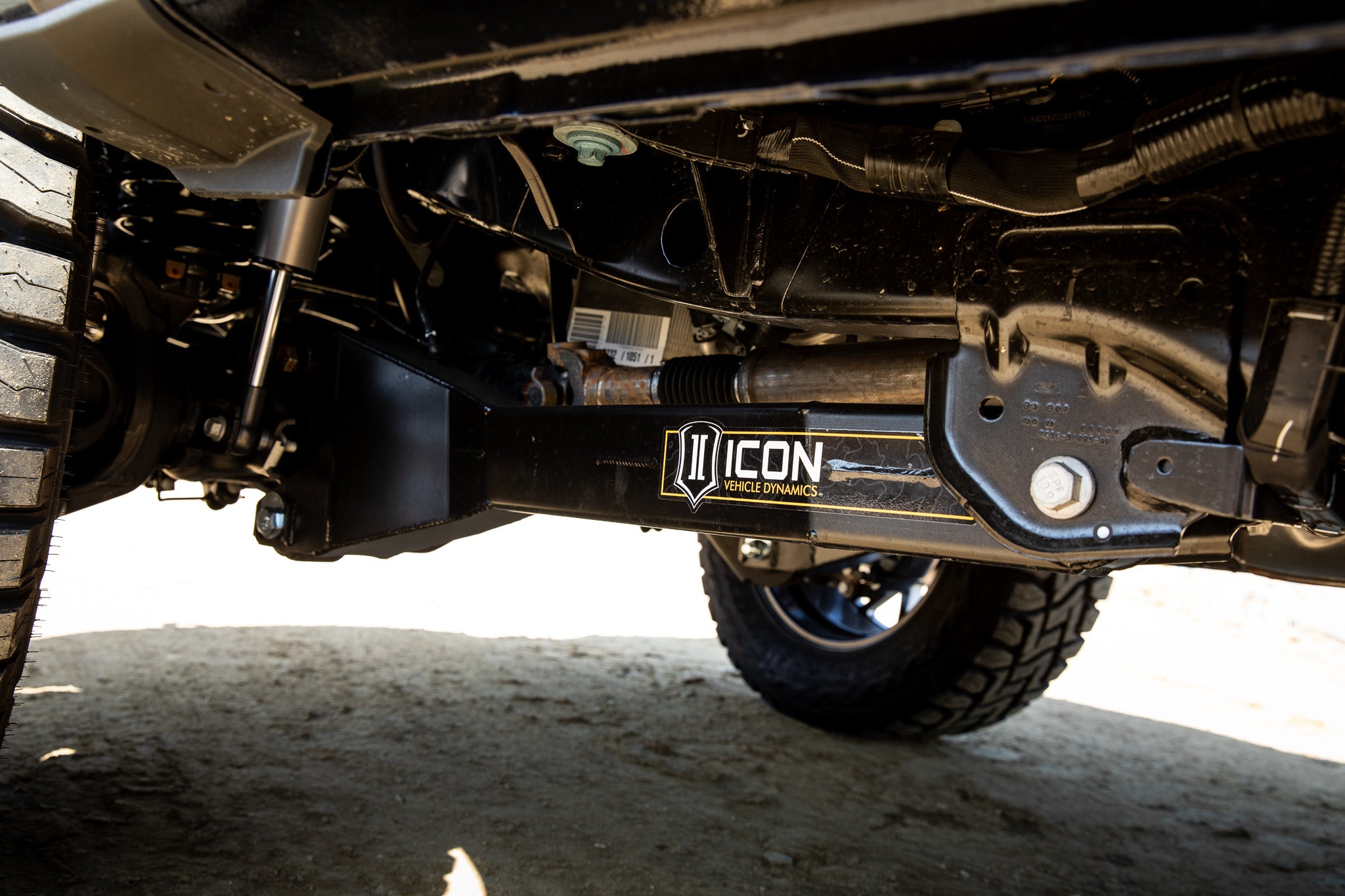 ICON 2023 Ford F-250/F-350 Super Duty 4WD, 2.5-3" Lift, Stage 2 Coilover Conversion System w/ Radius Arms & Expansion Packs K63162RL