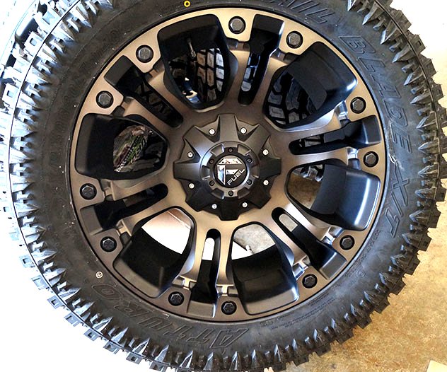 17x9 Fuel Off-Road Vapor Black Machined w/ Tint D569 6x5.5/139.7 20mm - Flex Offroad
