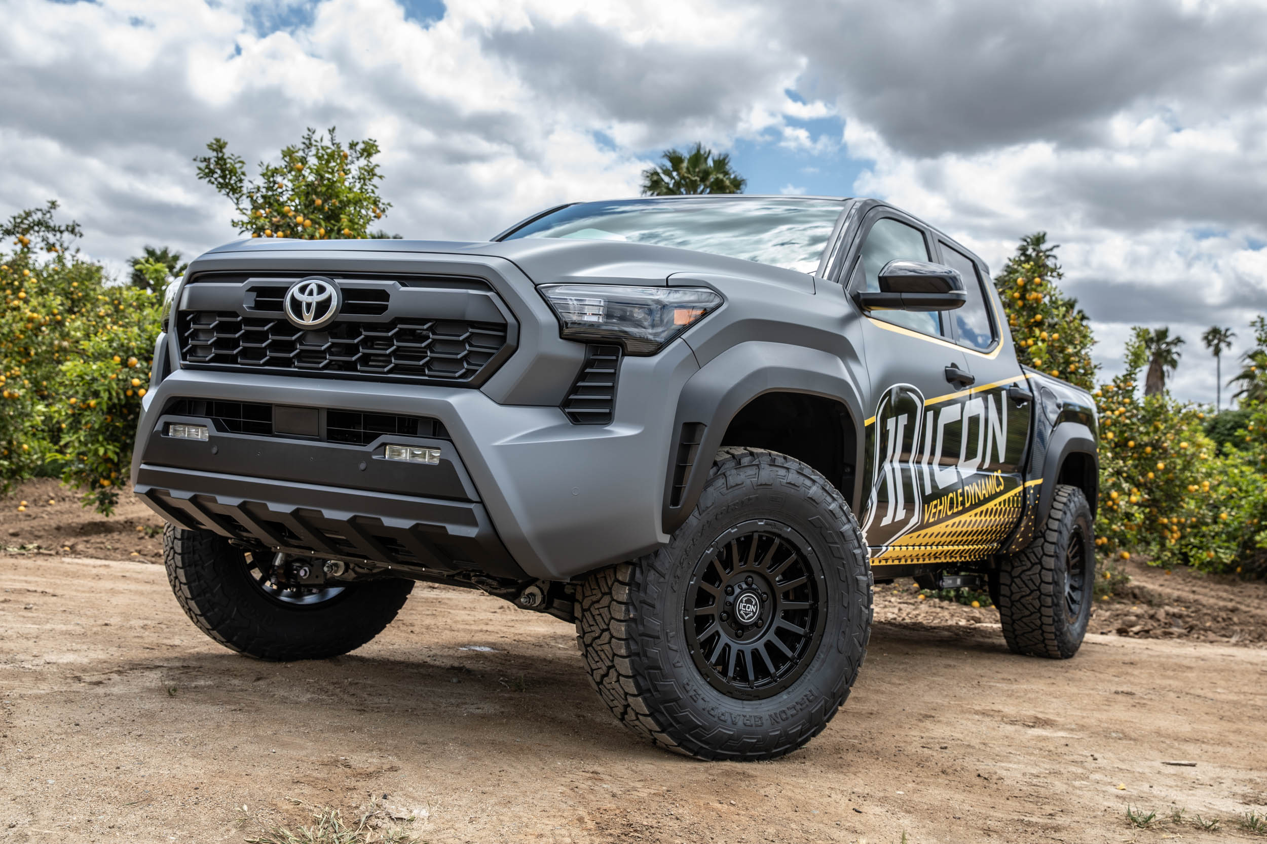 ICON 2024-2025 Toyota Tacoma 1.25-3" Lift, Stage 5 Suspension System, Tubular, Overland Rear Springs k53295tx