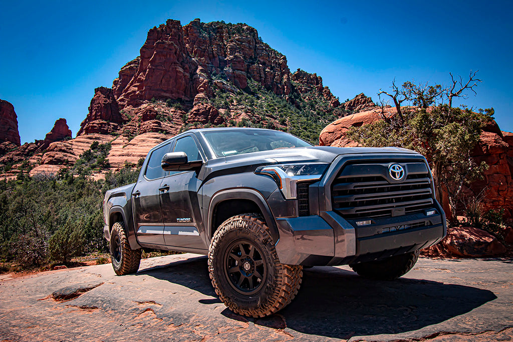 ICON 2022-2025 Toyota Tundra, 2-3" Lift, Stage 2, 2.5 EXP Suspension System, Tubular k53192t