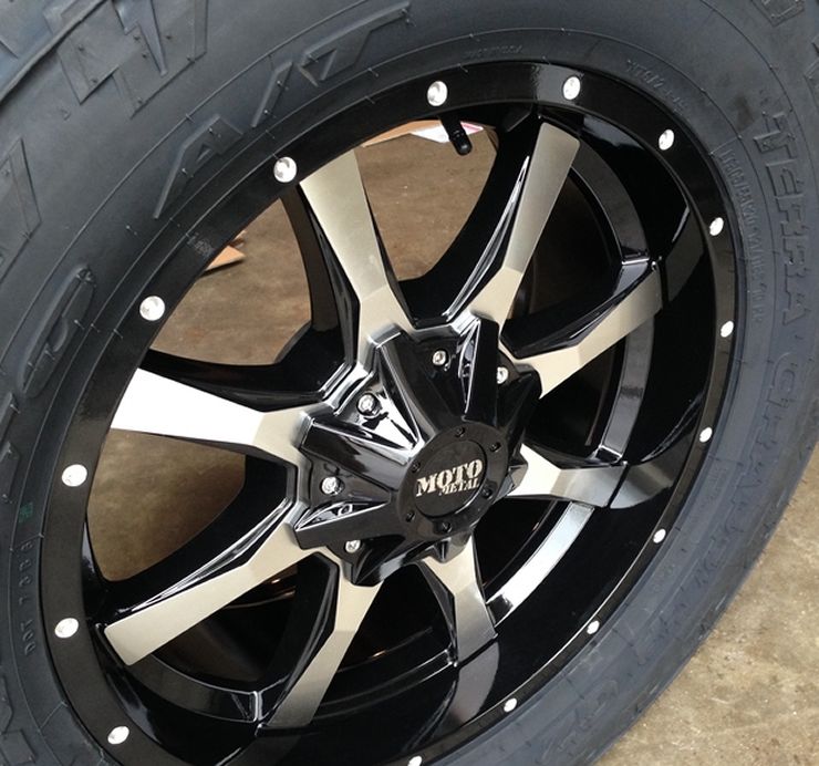 (Clearance - No Returns) 20x12 Moto Metal MO970 Gloss Black Machined (* May Require Trimming) 6x135 6x5.5/139.7 -44mm - Flex Offroad